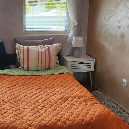 Sunshine Apartment *